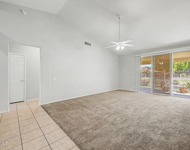 405 W Primoroso Drive - Photo Thumbnail 6