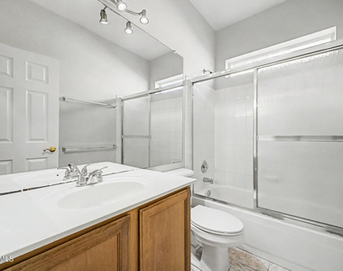 405 W Primoroso Drive - Photo Thumbnail 22