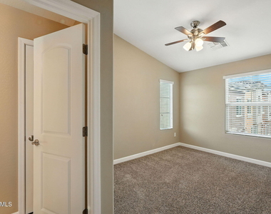 240 W Juniper Avenue - Photo Thumbnail 14