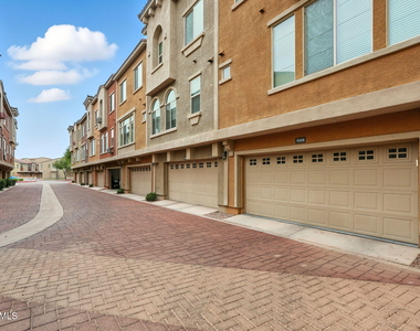 240 W Juniper Avenue - Photo Thumbnail 29