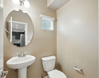 240 W Juniper Avenue - Photo Thumbnail 11