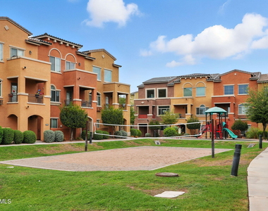 240 W Juniper Avenue - Photo Thumbnail 31