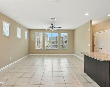 240 W Juniper Avenue - Photo Thumbnail 2
