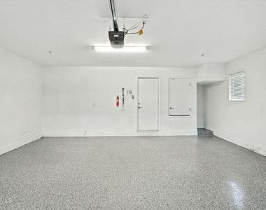 240 W Juniper Avenue - Photo Thumbnail 28