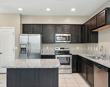 240 W Juniper Avenue - Photo Thumbnail 5