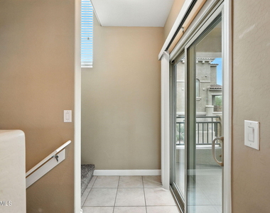 240 W Juniper Avenue - Photo Thumbnail 12