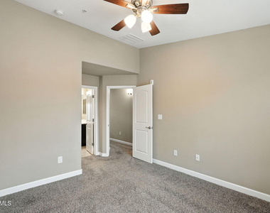 240 W Juniper Avenue - Photo Thumbnail 21