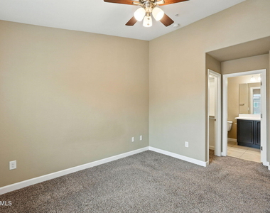 240 W Juniper Avenue - Photo Thumbnail 20