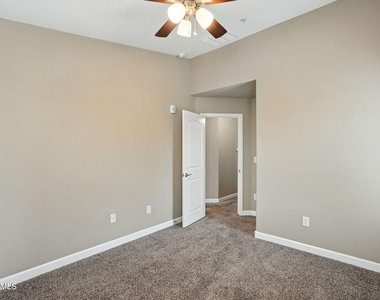 240 W Juniper Avenue - Photo Thumbnail 16