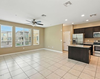 240 W Juniper Avenue - Photo Thumbnail 6