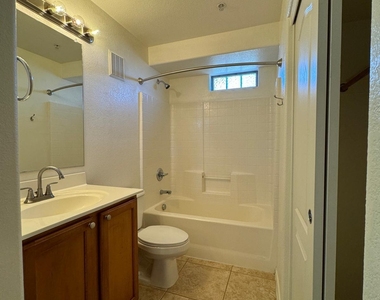 2402 E 5th Street - Photo Thumbnail 15