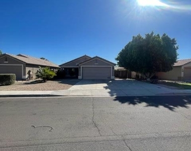 9313 W Ross Avenue - Photo Thumbnail 3