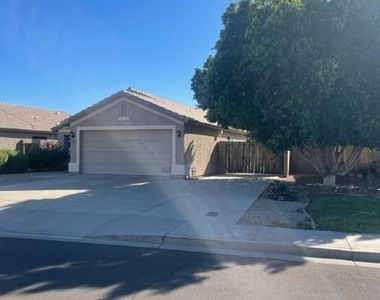 9313 W Ross Avenue - Photo Thumbnail 2