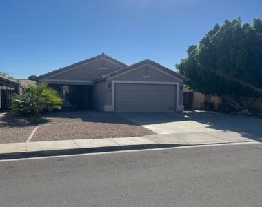 9313 W Ross Avenue - Photo Thumbnail 5