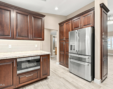 10720 E Clinton Street - Photo Thumbnail 6