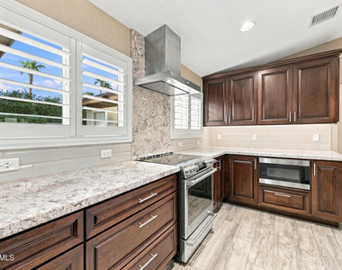 10720 E Clinton Street - Photo Thumbnail 5