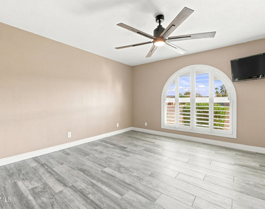 10720 E Clinton Street - Photo Thumbnail 9