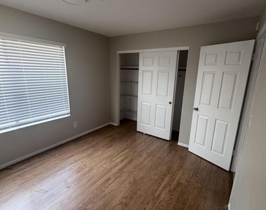 11127 E Clinton Street - Photo Thumbnail 16