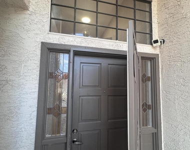 11127 E Clinton Street - Photo Thumbnail 3