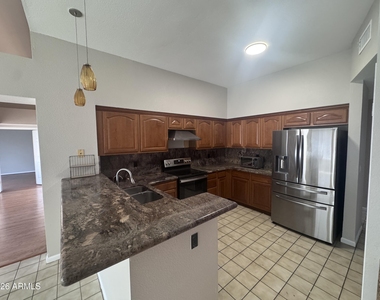 11127 E Clinton Street - Photo Thumbnail 12