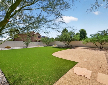 14459 N 135th Drive - Photo Thumbnail 36