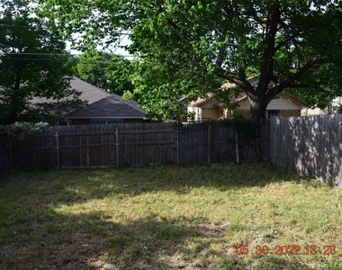 1705 Patricia Street - Photo Thumbnail 9