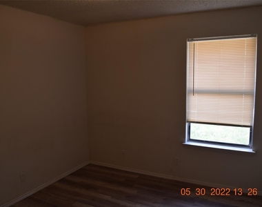 1705 Patricia Street - Photo Thumbnail 5