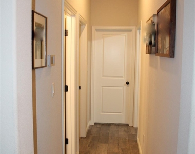 4011 Gallivant Drive - Photo Thumbnail 4