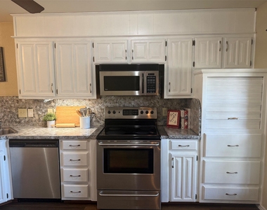 905 Summer Trail - Photo Thumbnail 14