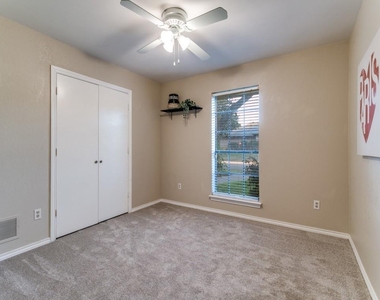 905 Summer Trail - Photo Thumbnail 28
