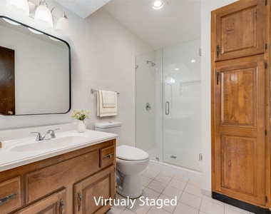 10906 Listi Drive - Photo Thumbnail 8