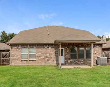 7439 Gallo - Photo Thumbnail 13