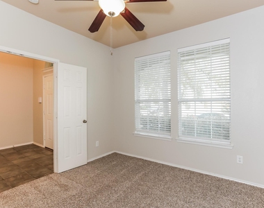 7439 Gallo - Photo Thumbnail 5