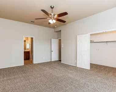 7439 Gallo - Photo Thumbnail 7