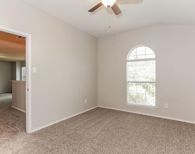 7439 Gallo - Photo Thumbnail 9