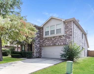 7439 Gallo - Photo Thumbnail 1