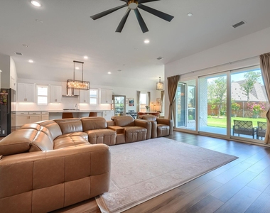 2532 Blackpool Court - Photo Thumbnail 4