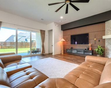 2532 Blackpool Court - Photo Thumbnail 7
