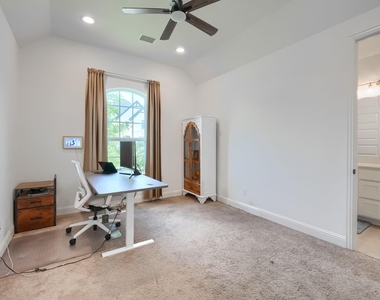 2532 Blackpool Court - Photo Thumbnail 12