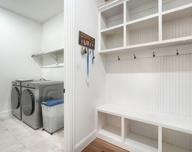 2532 Blackpool Court - Photo Thumbnail 15