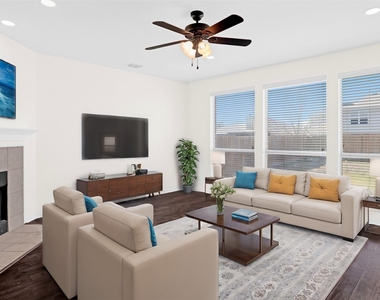 325 Highland Creek Drive - Photo Thumbnail 4