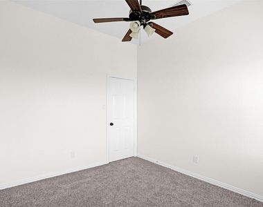 325 Highland Creek Drive - Photo Thumbnail 23