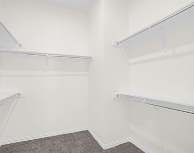 325 Highland Creek Drive - Photo Thumbnail 20