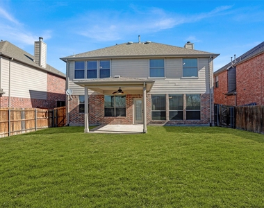 325 Highland Creek Drive - Photo Thumbnail 33