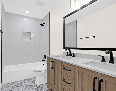 325 Highland Creek Drive - Photo Thumbnail 30