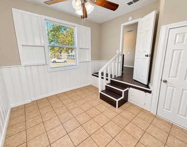 1514 Cedarcrest Drive - Photo Thumbnail 6