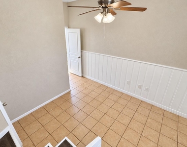 1514 Cedarcrest Drive - Photo Thumbnail 7