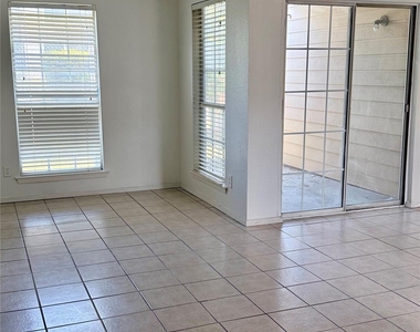 12480 Abrams Road - Photo Thumbnail 3