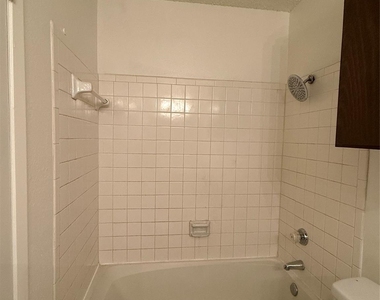 12480 Abrams Road - Photo Thumbnail 11
