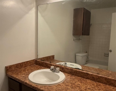 12480 Abrams Road - Photo Thumbnail 10